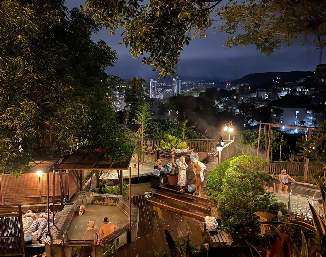 The hot spring baths at Spring City Resort (left) and Thermal Valley in Beitou (right)